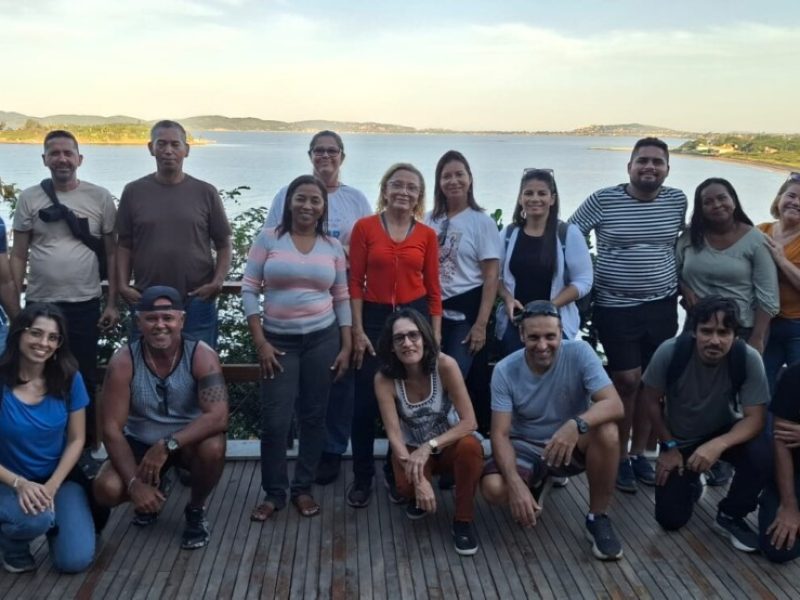 Aula de campo aproxima estudantes da biodiversidade e do patrimônio natural de Búzios