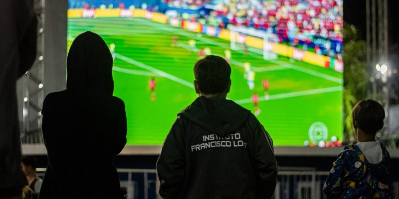 Arena da Copa reúne torcedores em Cabo Frio para acompanhar Brasil x Haiti nesta sexta-feira